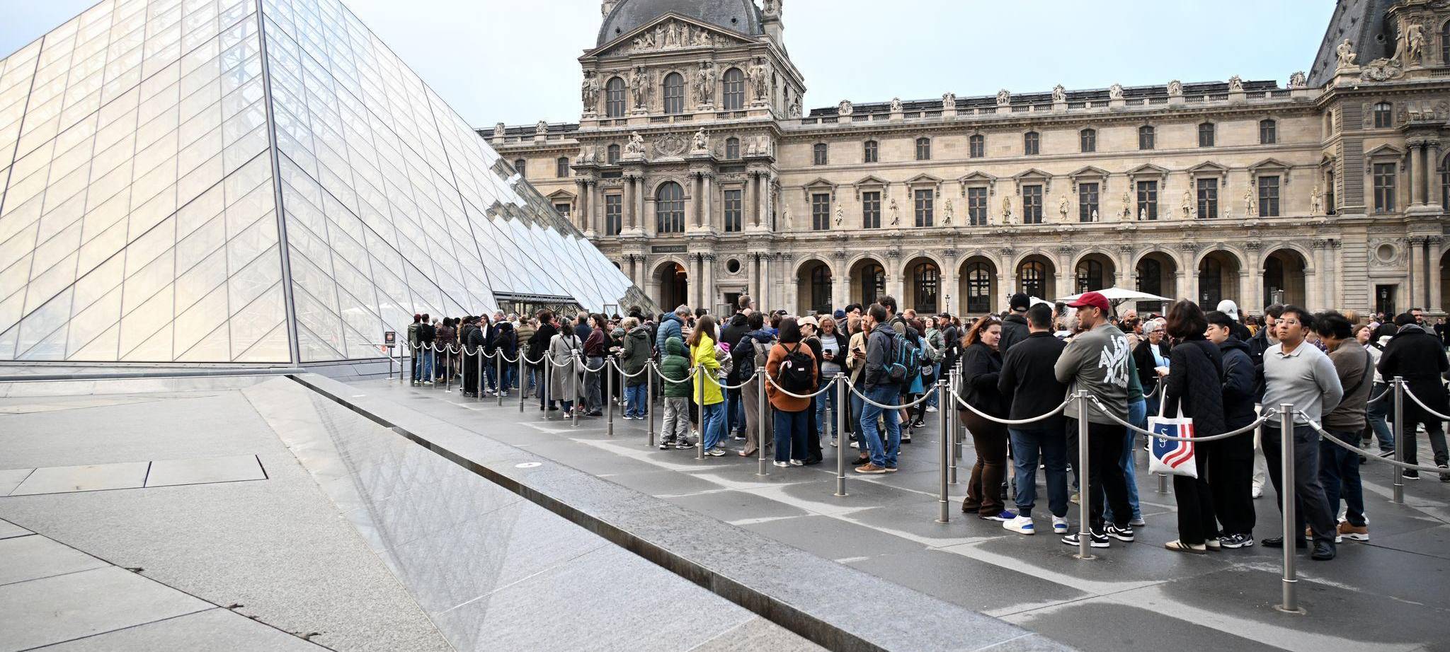 Nach Juwelendiebstahl im Louvre