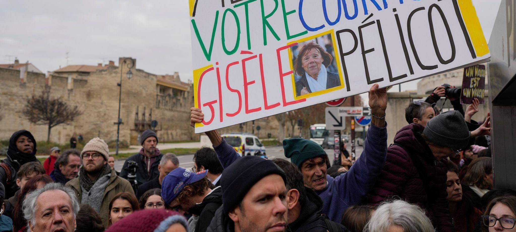 Unterstützer beim Missbrauchsprozess in Avignon
