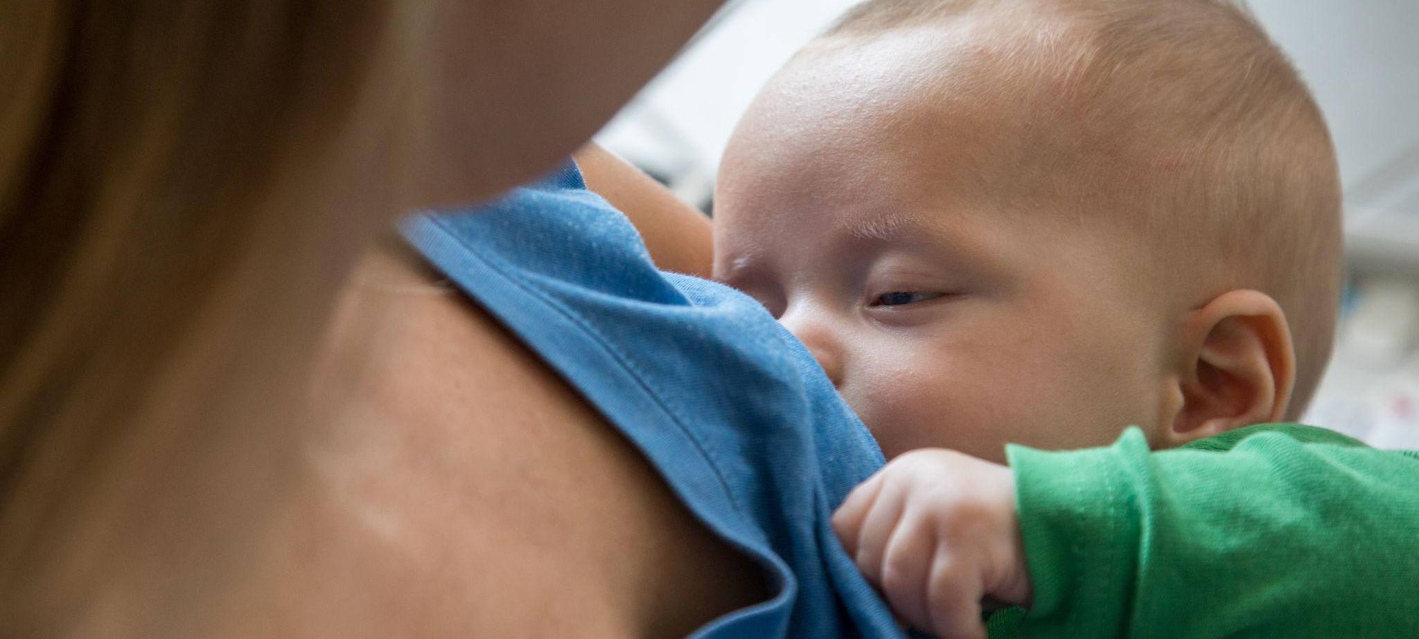 Stillen erfordert einen besonderen Schutz von Mutter und Kind.