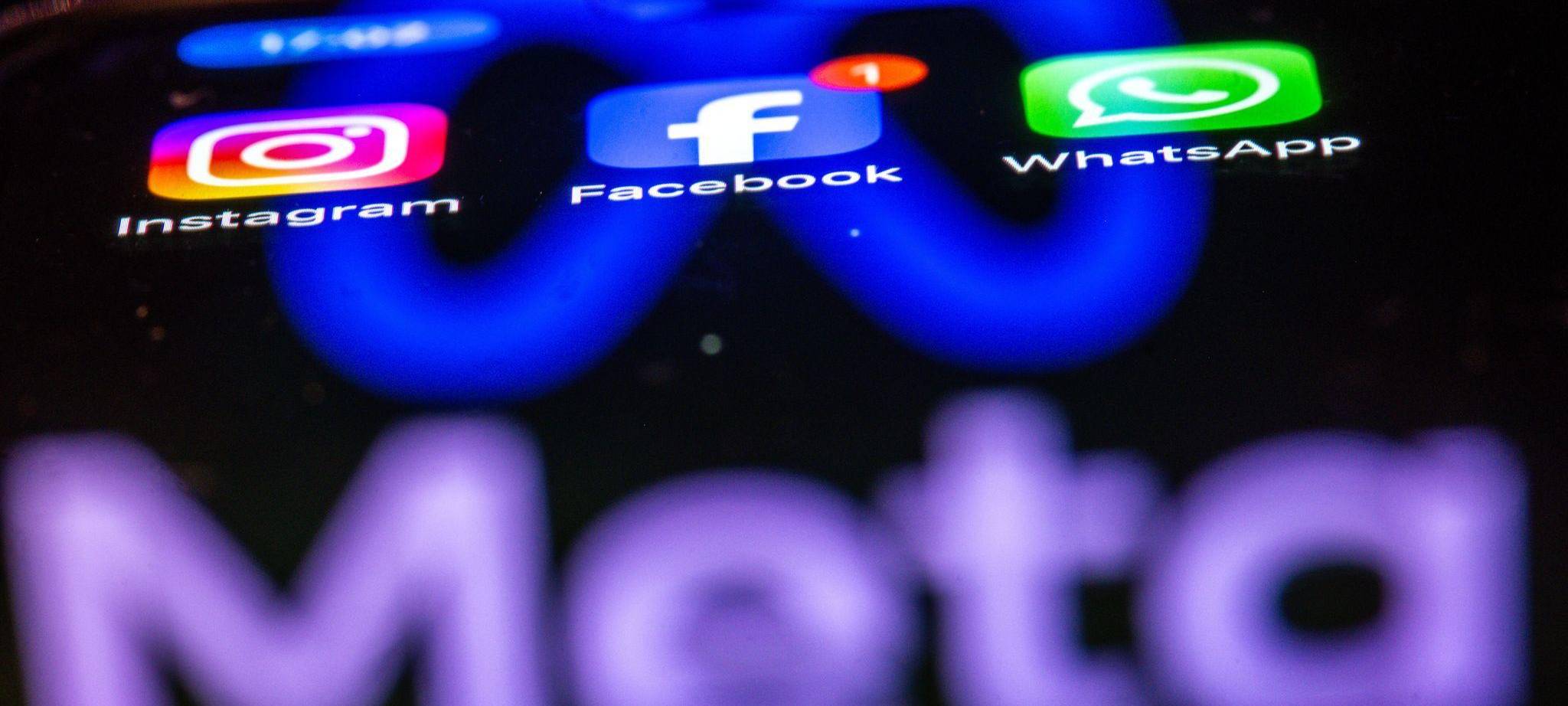 Die Apps Instagram, Facebook und WhatsApp auf einem Handy